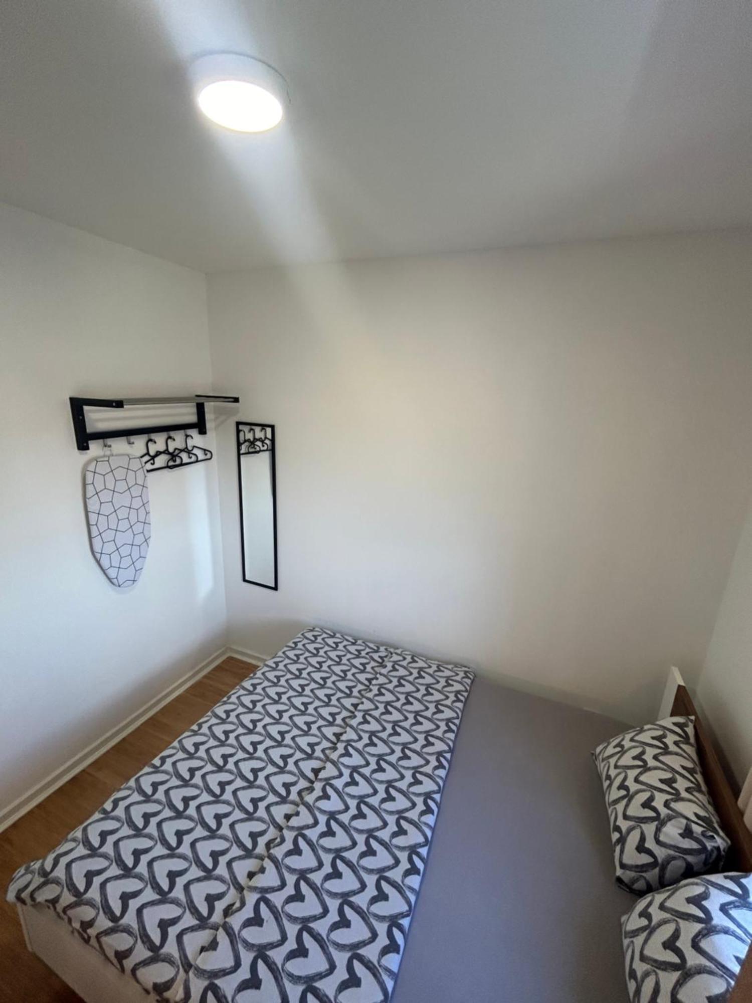 Delete 4 Apartment เบลเกรด ภายนอก รูปภาพ